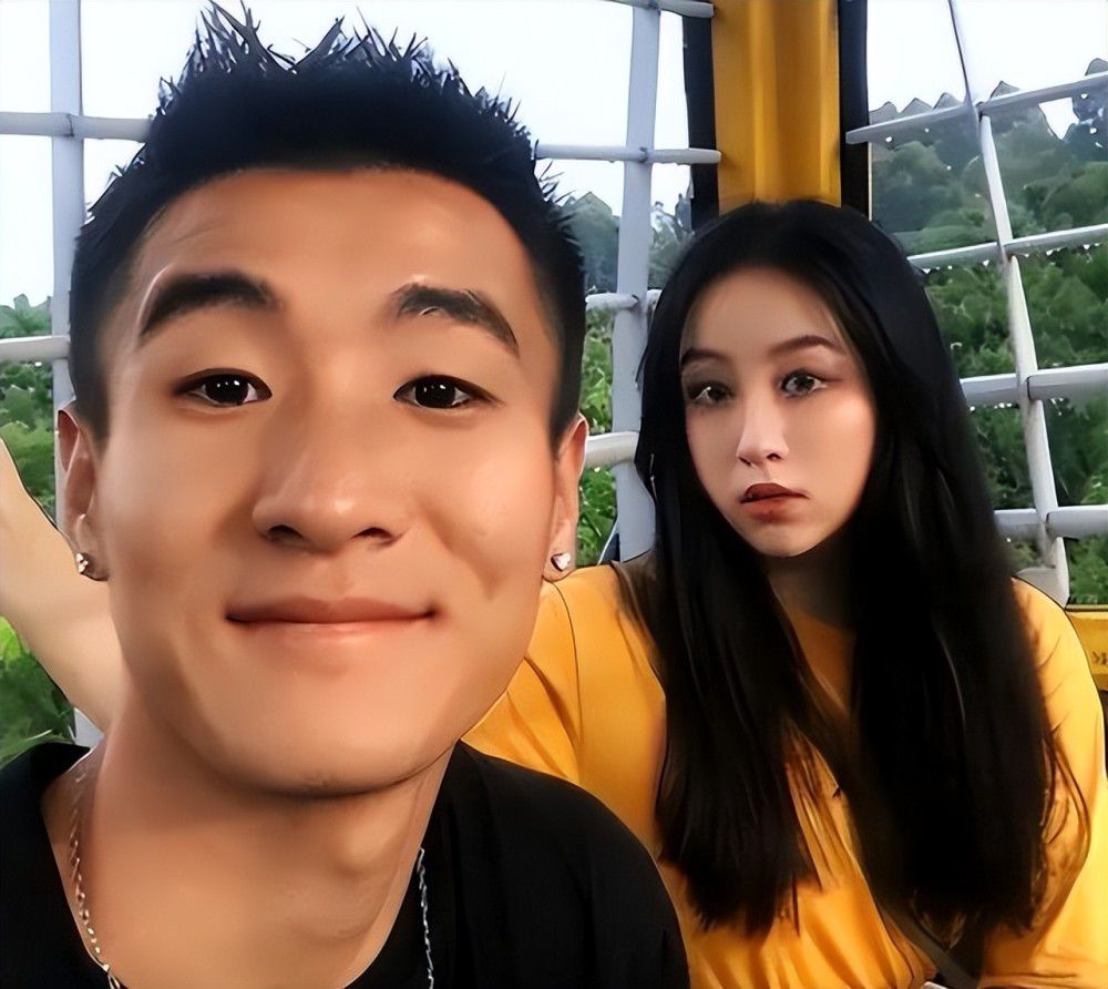 查洛巴的合同直到2028年夏天到期，这意味着切尔西没有立即出售他的压力。